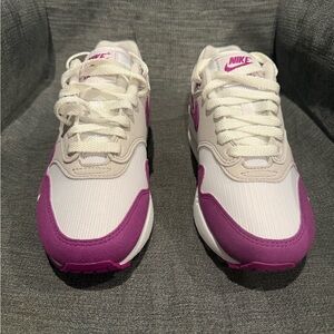 New Nike Air Max 1 '87 Textile White/Berry Women's Sz 6 HF1194-101 🔥